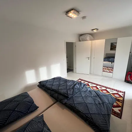 Wunderschoene Mit Terrasse - 24h7t Checkin